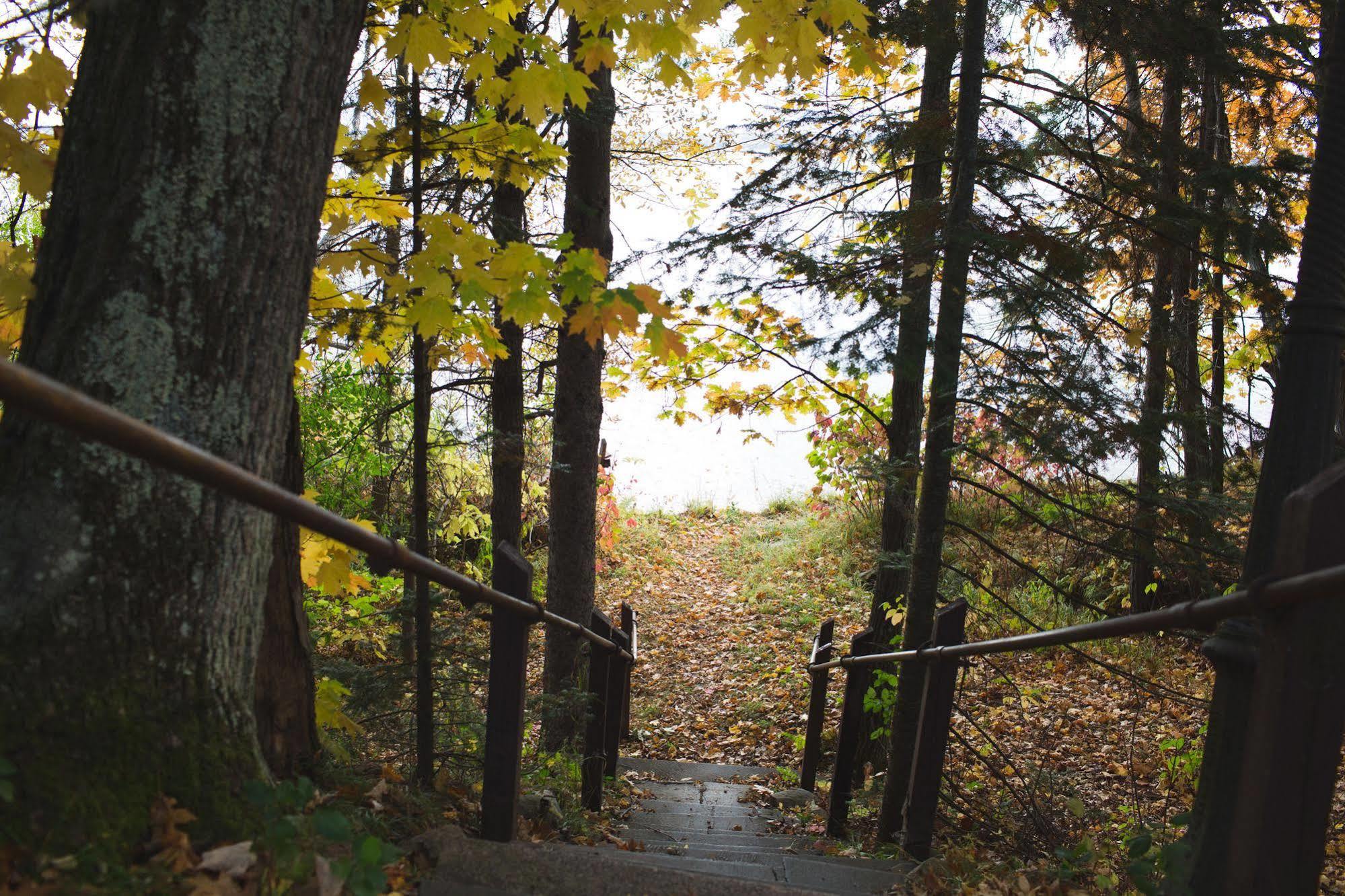 Mission Springs Resort Ashland Bagian luar foto