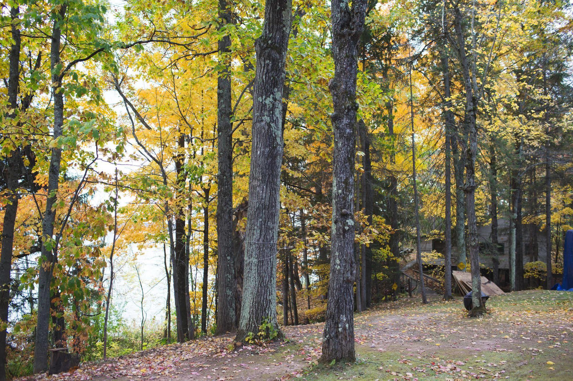 Mission Springs Resort Ashland Bagian luar foto